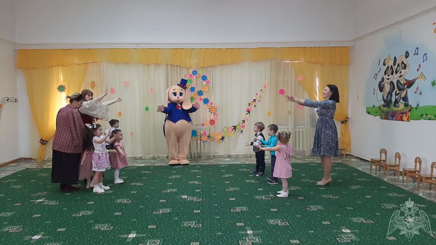 Участие родителей в праздновании "Лучшая мама на свете!"