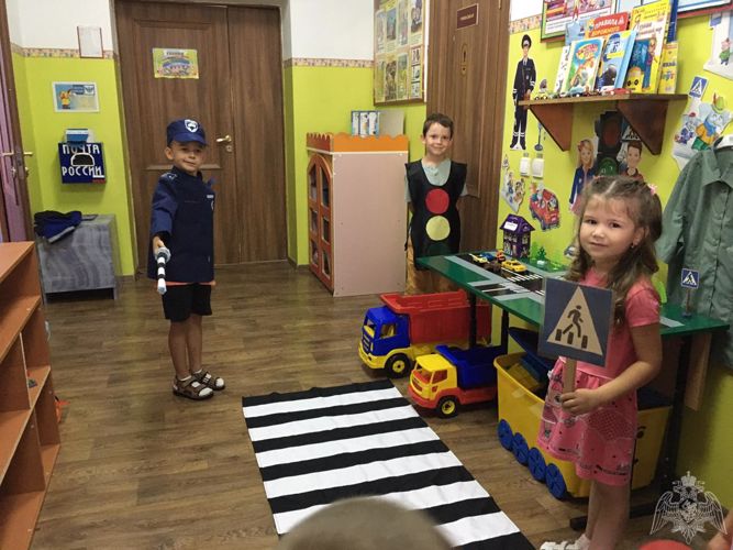 КВН с детьми старшего дошкольного возраста "Знатоки дорожного движения"
