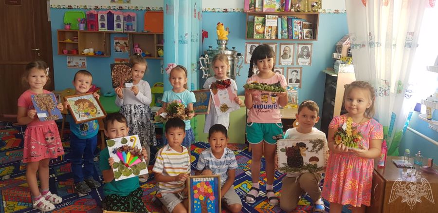 Праздник для детей "Загадки осени" и выставка поделок "Золотая палитра осени"