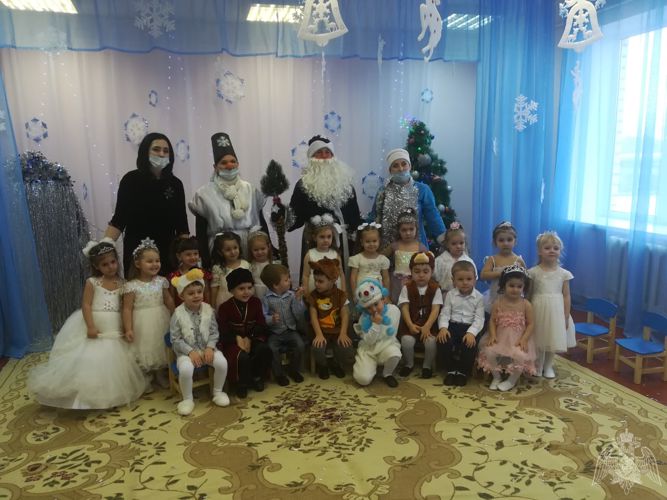 Новогодние утренники «Чудеса под новый год…»