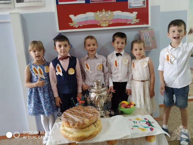Выставка - ярмарка хлебобулочных  и кондитерских изделий "От зернышка - до булочки"