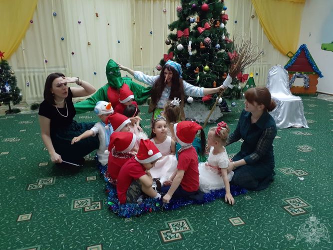 Новогодние утренники «Чудеса под новый год…»
