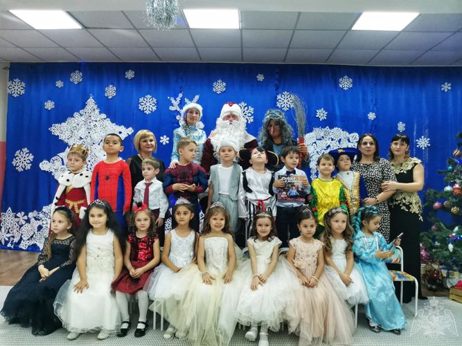 Новогодние утренники «Чудеса под новый год…»