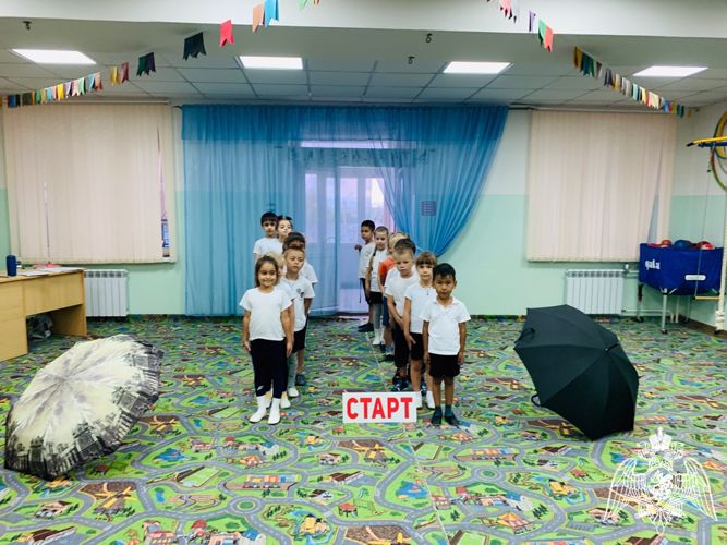 СПОРТИВНОЕ РАЗВЛЕЧЕНИЕ "ВЕСЕЛЫЕ ОСЕННИЕ СТАРТЫ"