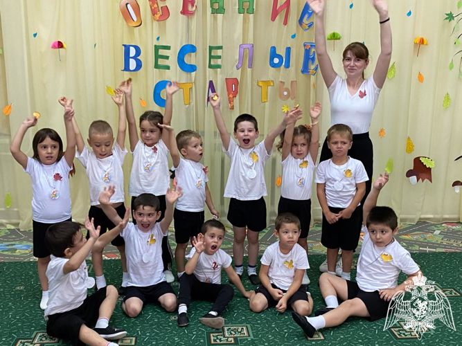 СПОРТИВНОЕ РАЗВЛЕЧЕНИЕ "ВЕСЕЛЫЕ ОСЕННИЕ СТАРТЫ"