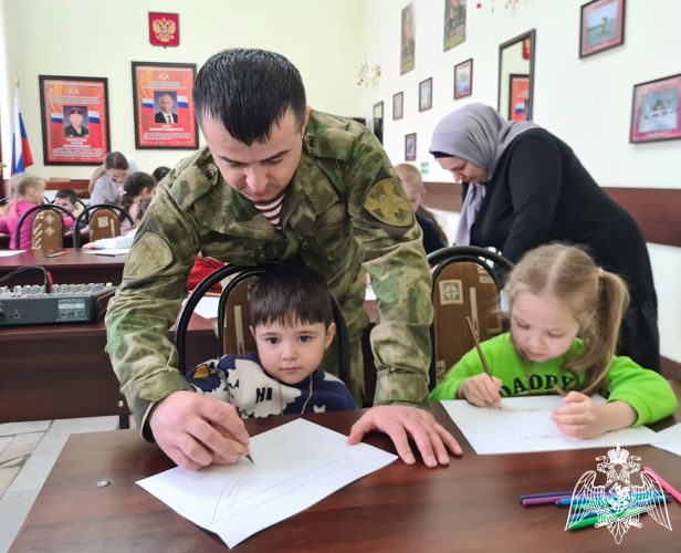 Воспитанники детского сада Росгвардии в Урус-Мартане  поддержали защитников Отечества