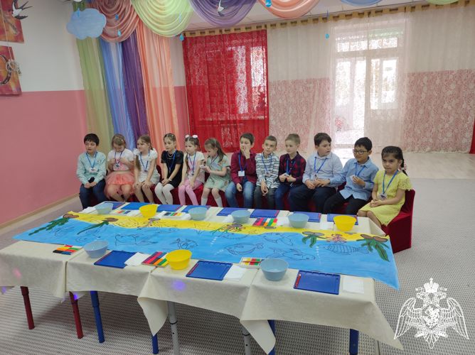 ОТКРЫТОЕ ЗАНЯТИЕ ПО ЭКОЛОГИЧЕСКОМУ ВОСПИТАНИЮ "ВСЕМИРНЫЙ ДЕНЬ ВОДНЫХ РЕСУРСОВ" ПОДГОТОВИЛА И ПРОВЕЛА ВОСПИТАТЕЛЬ ОТАРЧИЕВА Д.Р.