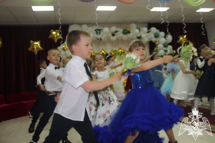 ВЫПУСКНОЙ БАЛ - ПРАЗДНИК "ДО СВИДАНИЯ, ДЕТСКИЙ САД!"
