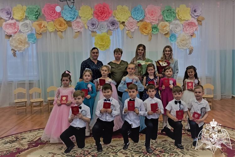ВЫПУСКНОЙ БАЛ - ПРАЗДНИК "ДО СВИДАНИЯ, ДЕТСКИЙ САД!"