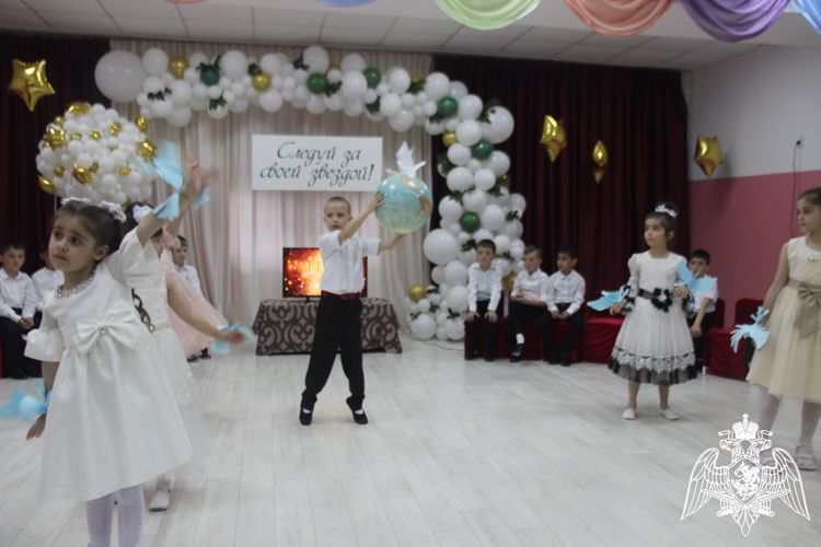 ВЫПУСКНОЙ БАЛ - ПРАЗДНИК "ДО СВИДАНИЯ, ДЕТСКИЙ САД!"