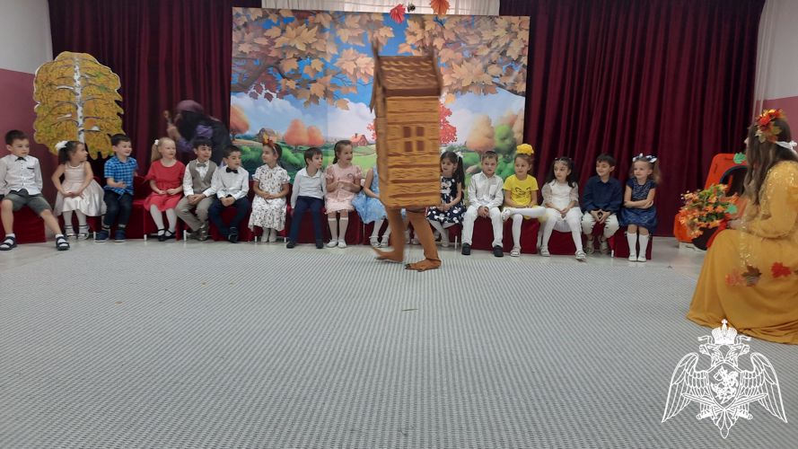 Праздник "Осень в гости заходи"