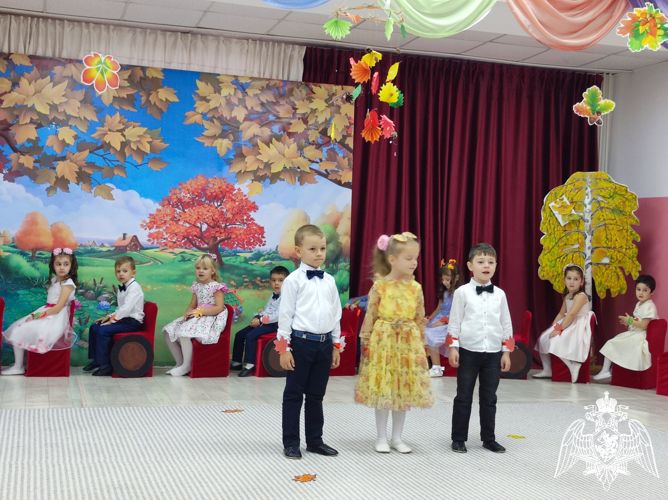 Праздник "Осень в гости заходи"