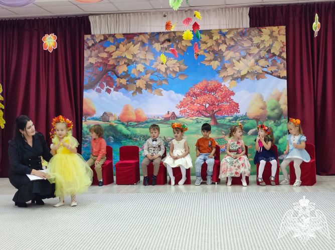 Праздник "Осень в гости заходи"