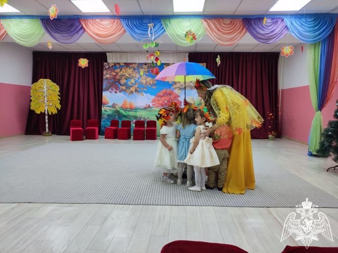 Праздник "Осень в гости заходи"