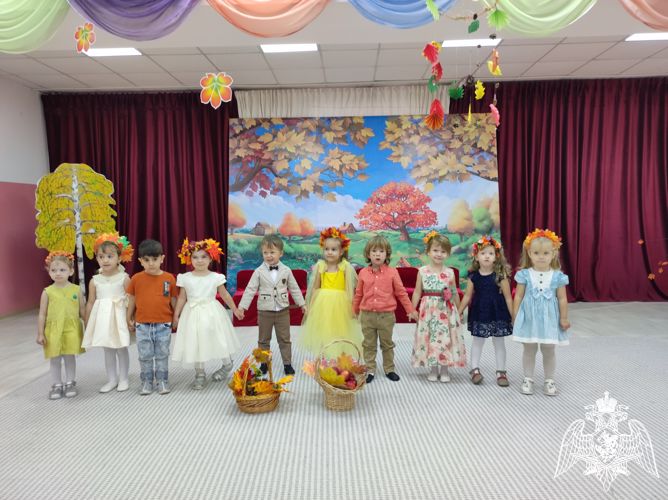 Праздник "Осень в гости заходи"