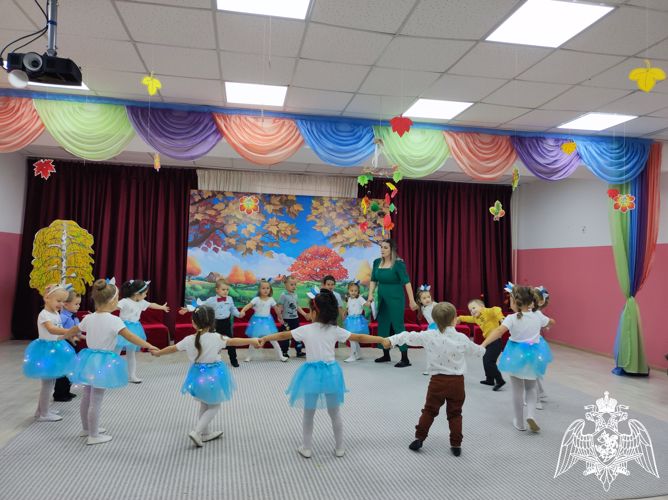 Праздник "Осень в гости заходи"