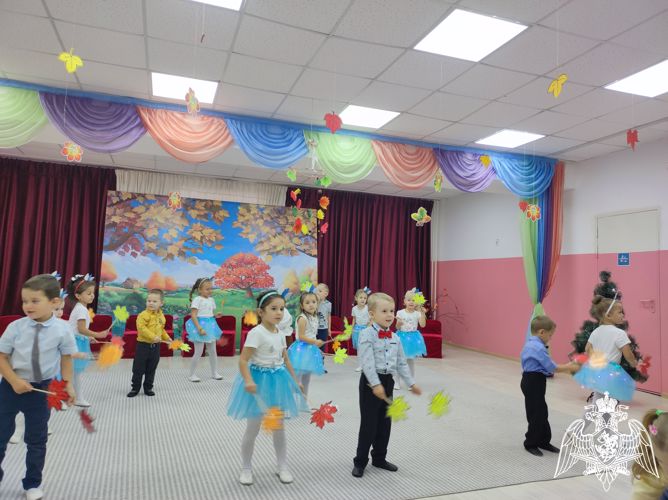 Праздник "Осень в гости заходи"