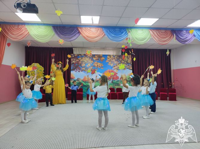 Праздник "Осень в гости заходи"