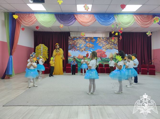 Праздник "Осень в гости заходи"