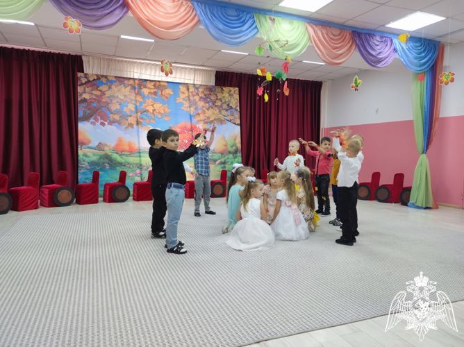 Праздник "Осень в гости заходи"