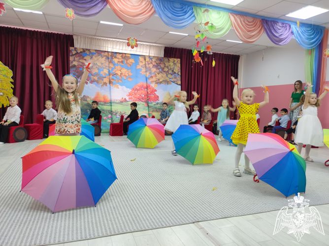 Праздник "Осень в гости заходи"