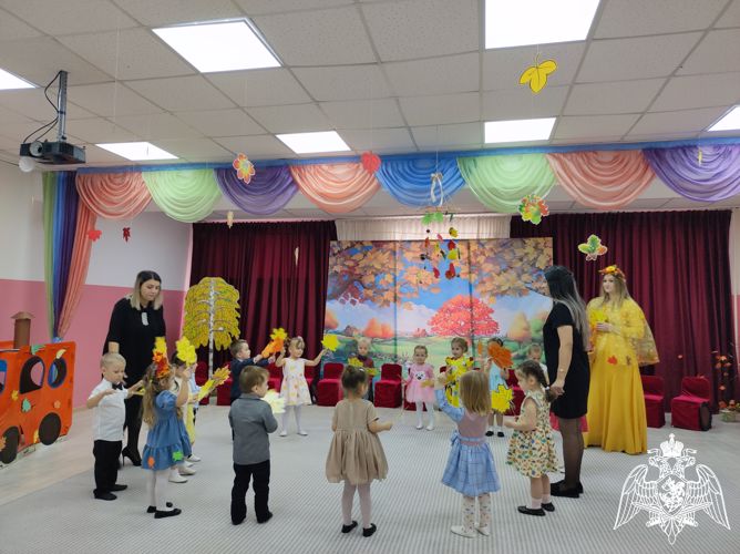 Праздник "Осень в гости заходи"