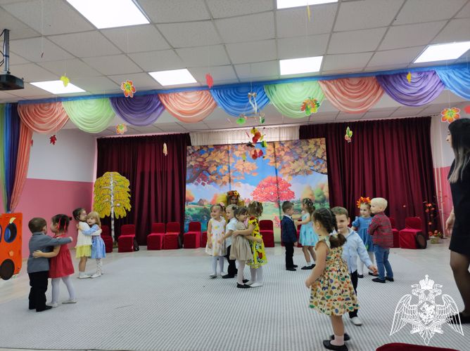 Праздник "Осень в гости заходи"
