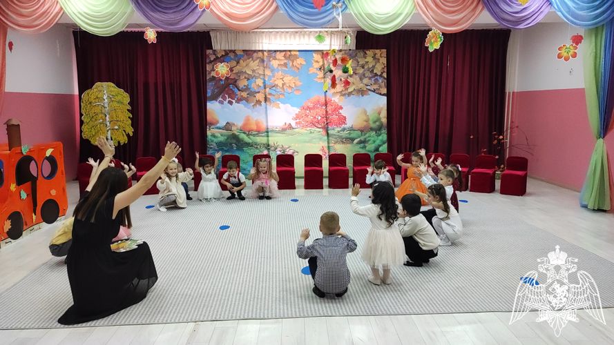 Праздник "Осень в гости заходи"