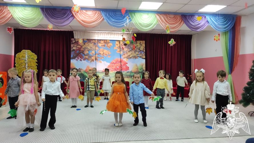 Праздник "Осень в гости заходи"