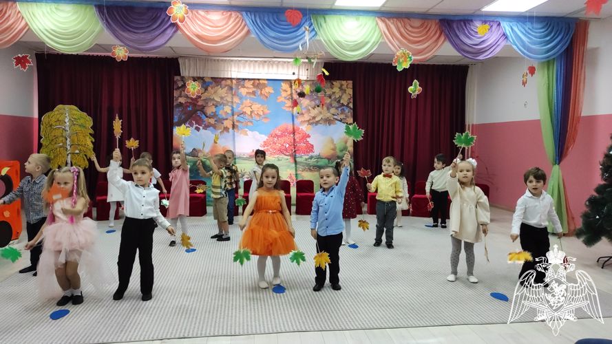 Праздник "Осень в гости заходи"
