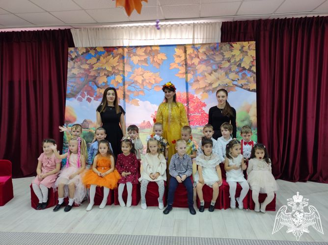 Праздник "Осень в гости заходи"