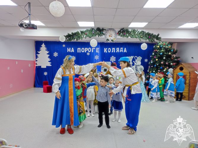 Фольклорное развлечение "На пороге Коляда"