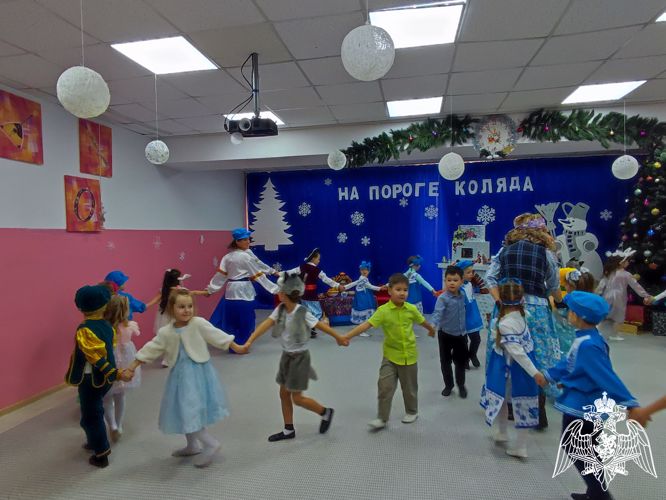 Фольклорное развлечение "На пороге Коляда"