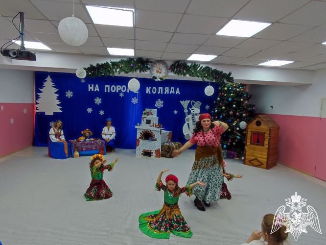 Фольклорное развлечение "На пороге Коляда"