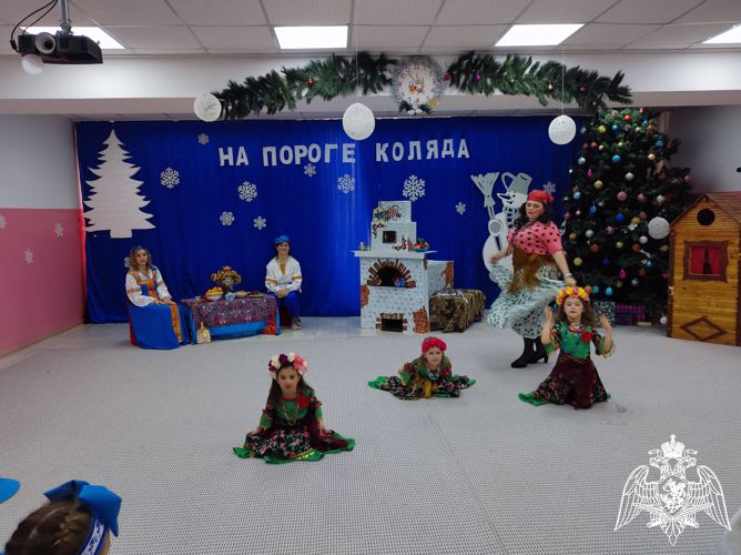 Фольклорное развлечение "На пороге Коляда"