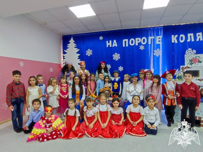 Фольклорное развлечение "На пороге Коляда"