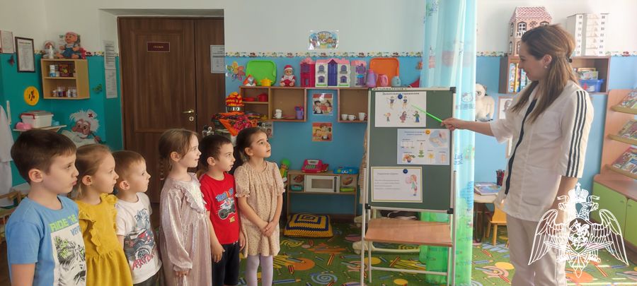 Практикум "Учимся правильно дышать". Провела медсестра Шихаева Р.А.