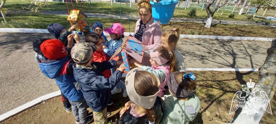 Акция: "Птицы к нам летите, весну принесите!"