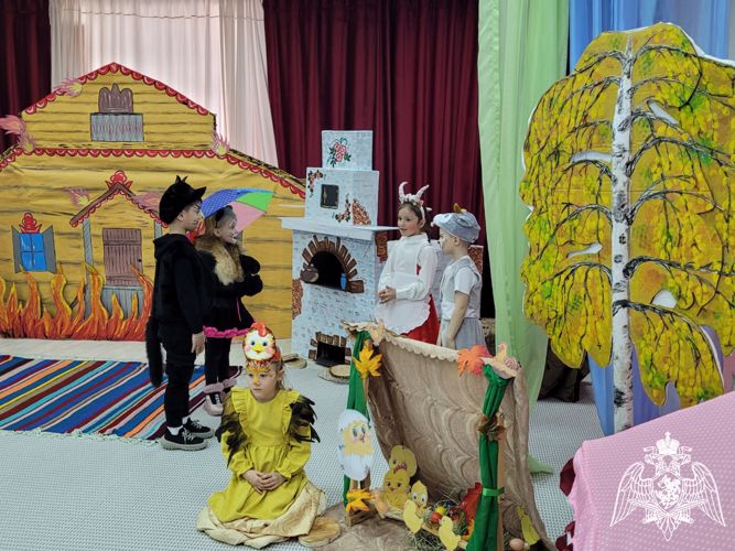 Открытый просмотр театрализованной постановки  по мотивам сказки С. Маршака "Кошкин дом". Подготовила воспитатель Гамзатова З.Р.