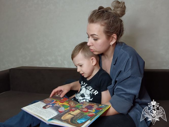 АКЦИЯ  "ЧИТАЕМ ВМЕСТЕ С МАМОЙ"
