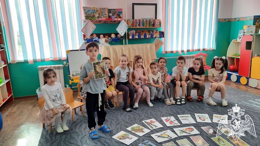 Акция: "Птицы к нам летите, весну принесите!"