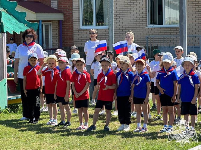 Спортивный праздник, посвященный Дню независимости России «Мы живём в России!»