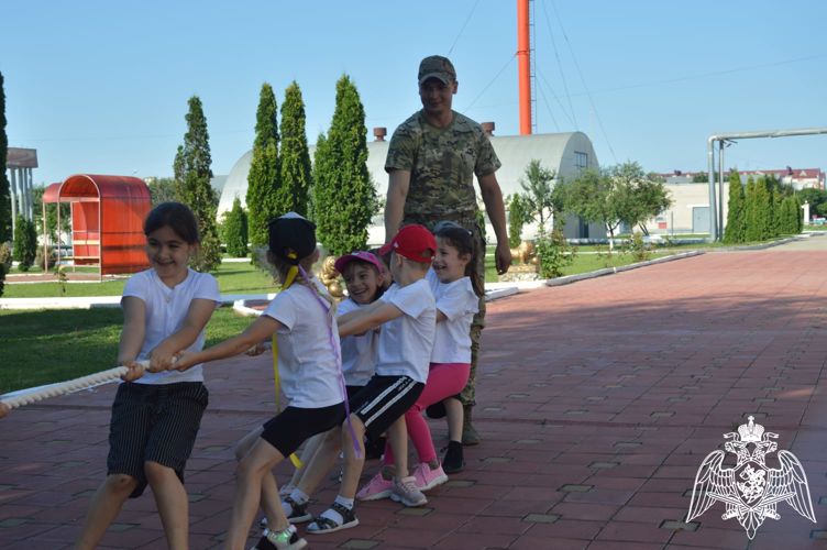 В Урус-Мартане проходит акция «Каникулы с Росгвардией»