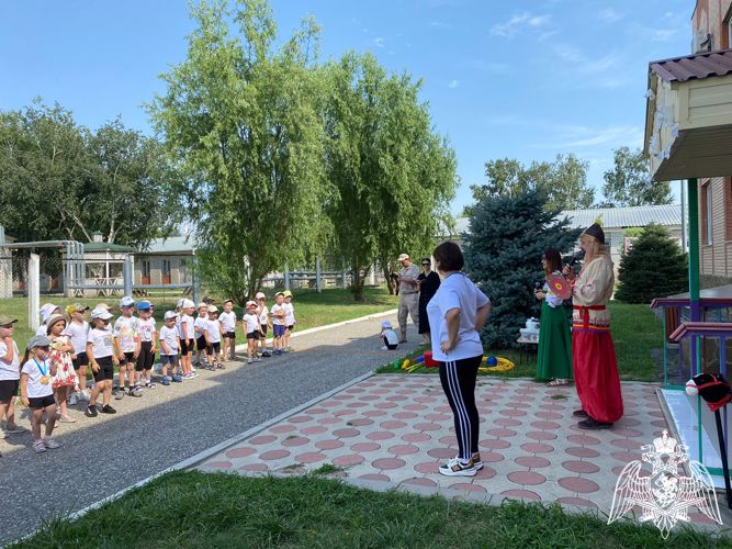 Физкультурный досуг «Богатырские забавы»