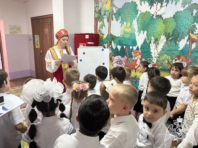 В рамках празднования Дня народного единства в ФГКДОУ «Звездочка» прошли тематические мероприятия