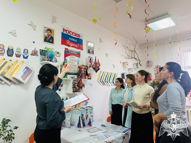 Круглый стол для воспитателей «Нравственно-патриотическое воспитание дошкольников». Провели воспитатели Г. Г. Бабаева и З.Д. Гаджиева