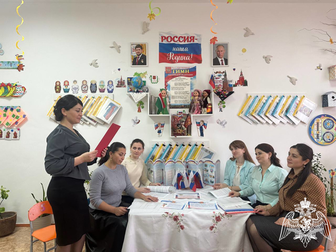 Круглый стол для воспитателей «Нравственно-патриотическое воспитание дошкольников». Провели воспитатели Г. Г. Бабаева и З.Д. Гаджиева