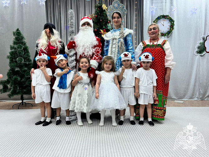  Новогодние утренники 