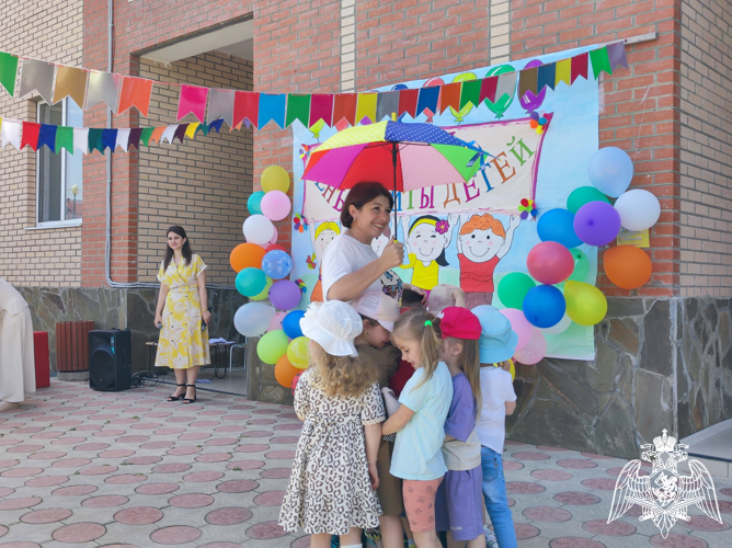Праздник ко Дню защиты детей "Солнечная сказка"