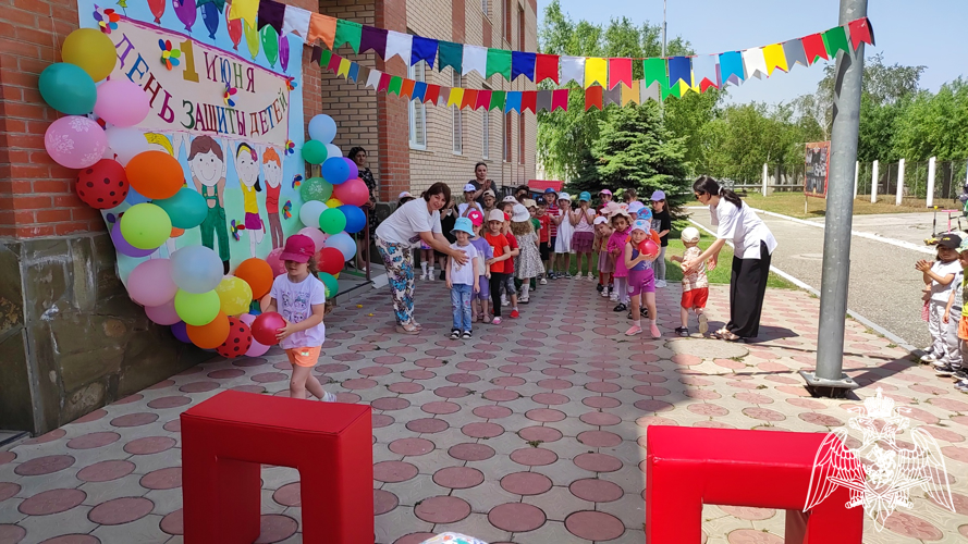 Праздник ко Дню защиты детей "Солнечная сказка"